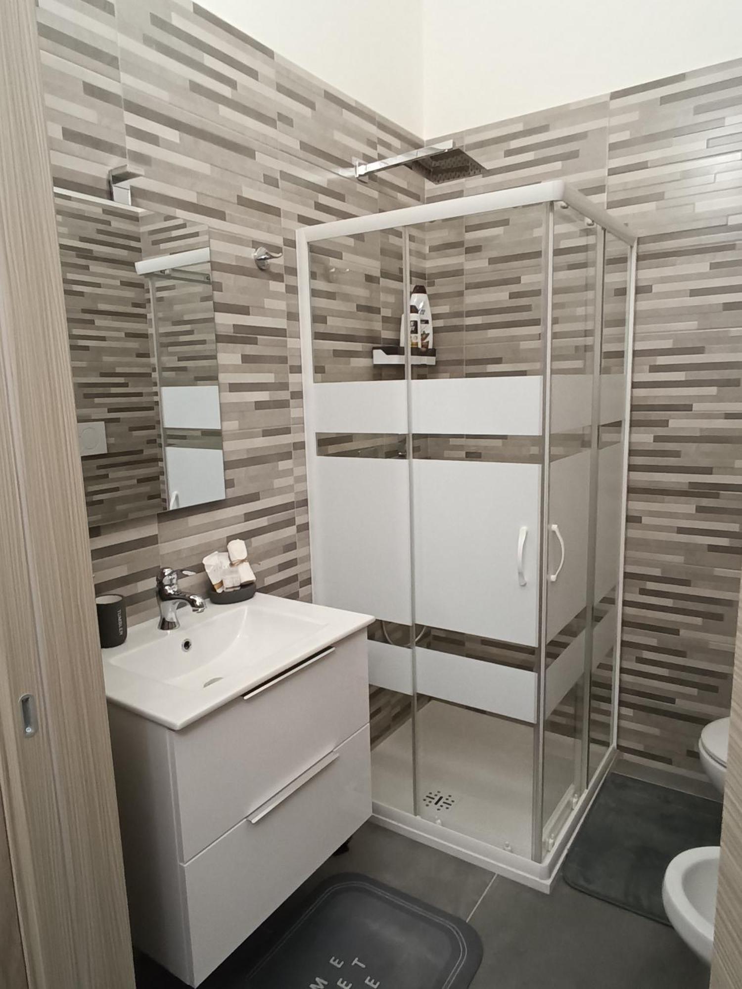 Storm Sonic House Apartment Palo del Colle Luaran gambar