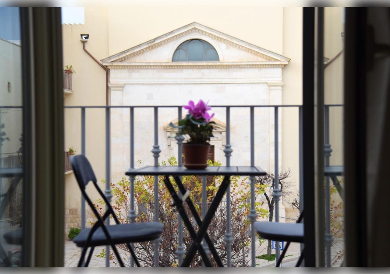 Storm Sonic House Apartment Palo del Colle Luaran gambar