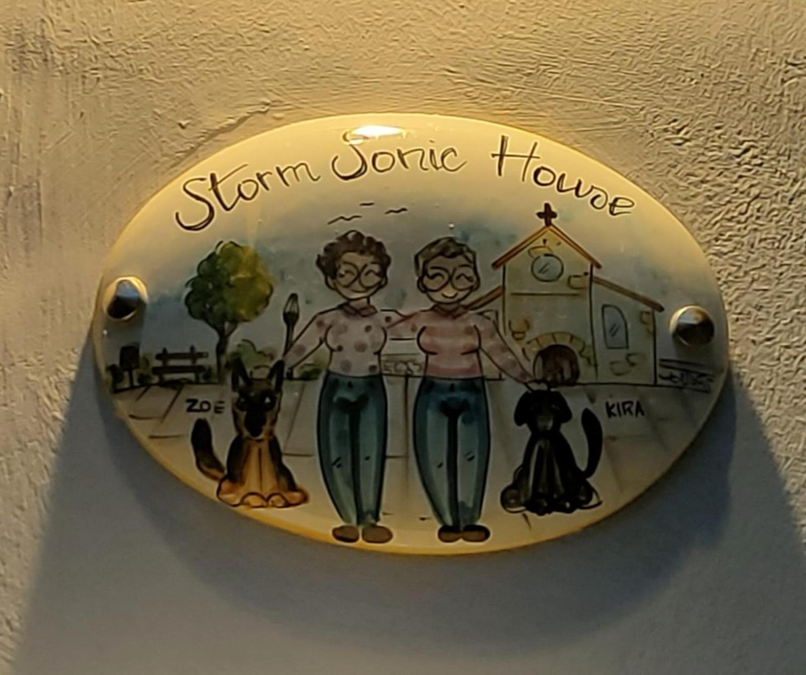 Storm Sonic House Apartment Palo del Colle Luaran gambar