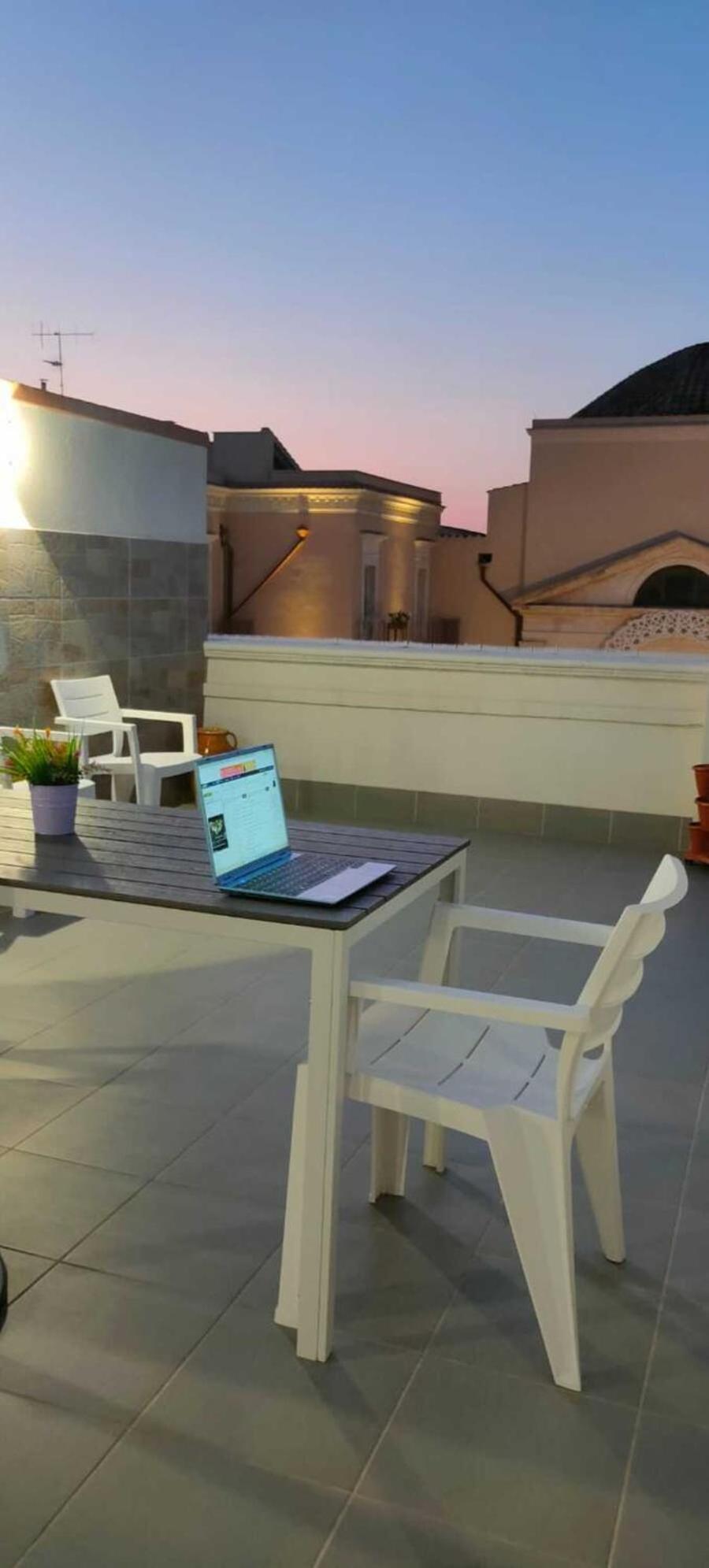 Storm Sonic House Apartment Palo del Colle Luaran gambar